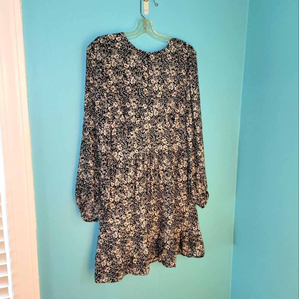Banana Republic Black and White Floral Mini Dress